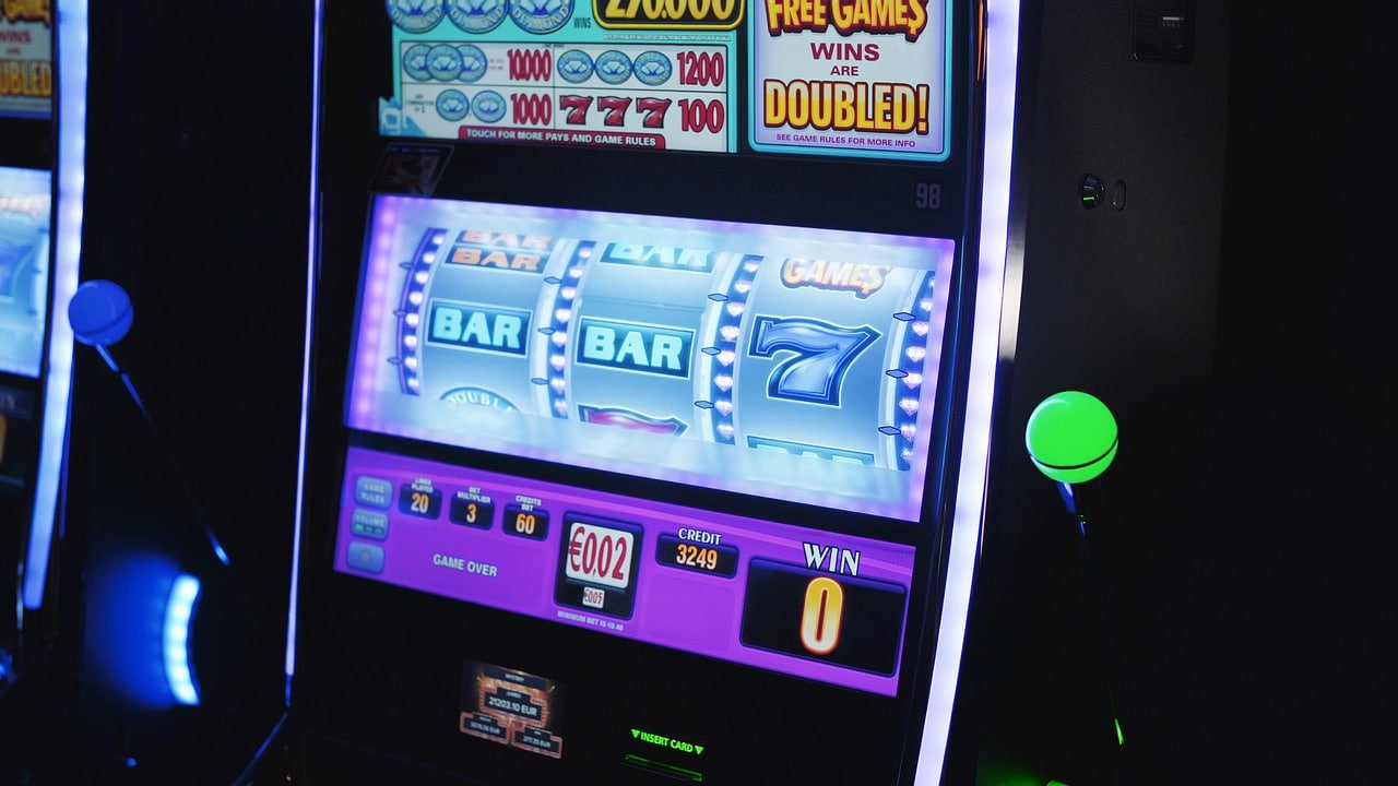 Casino-style entertainment area on 777bdt for adult Bangladesh visitors